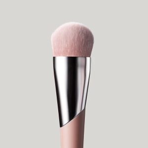 Full Bodied Fenty Foundation Brush
